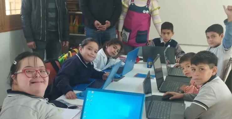 ¡Educación que avanza con tecnología!